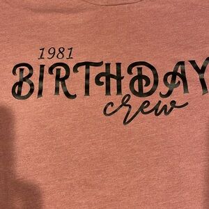 1981 Birthday Crew Tshirt | size P/S